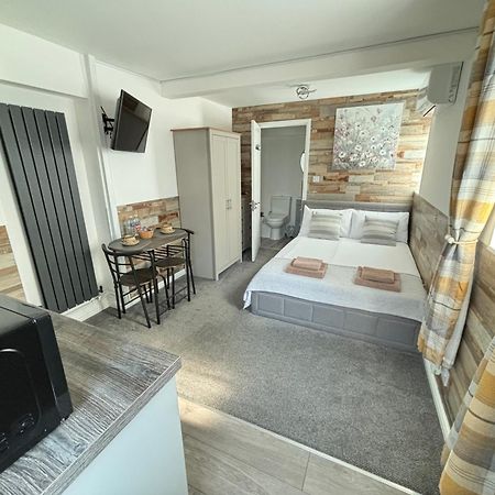 Cristina Modern Hotel Хорли Екстериор снимка
